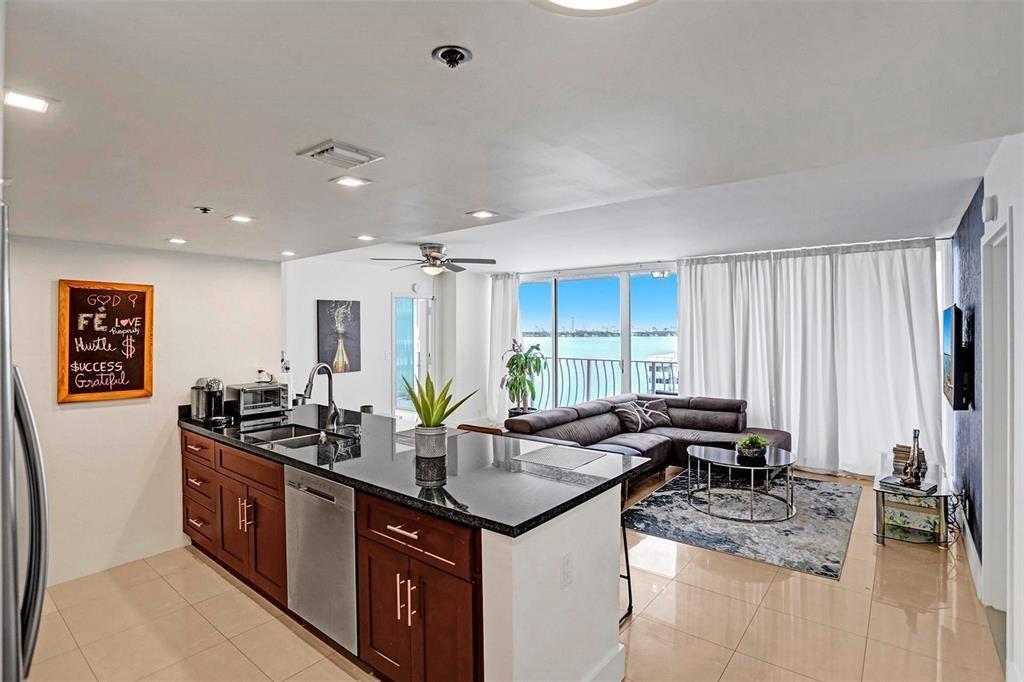 7601 E Treasure Drive # 1524