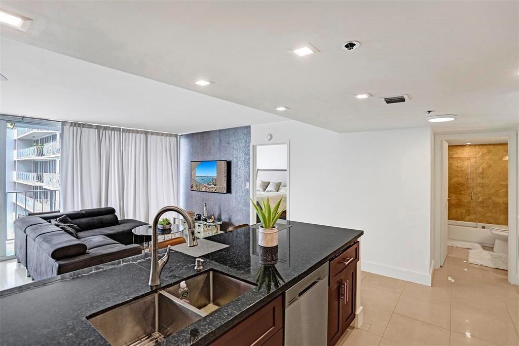 7601 E Treasure Drive # 1524