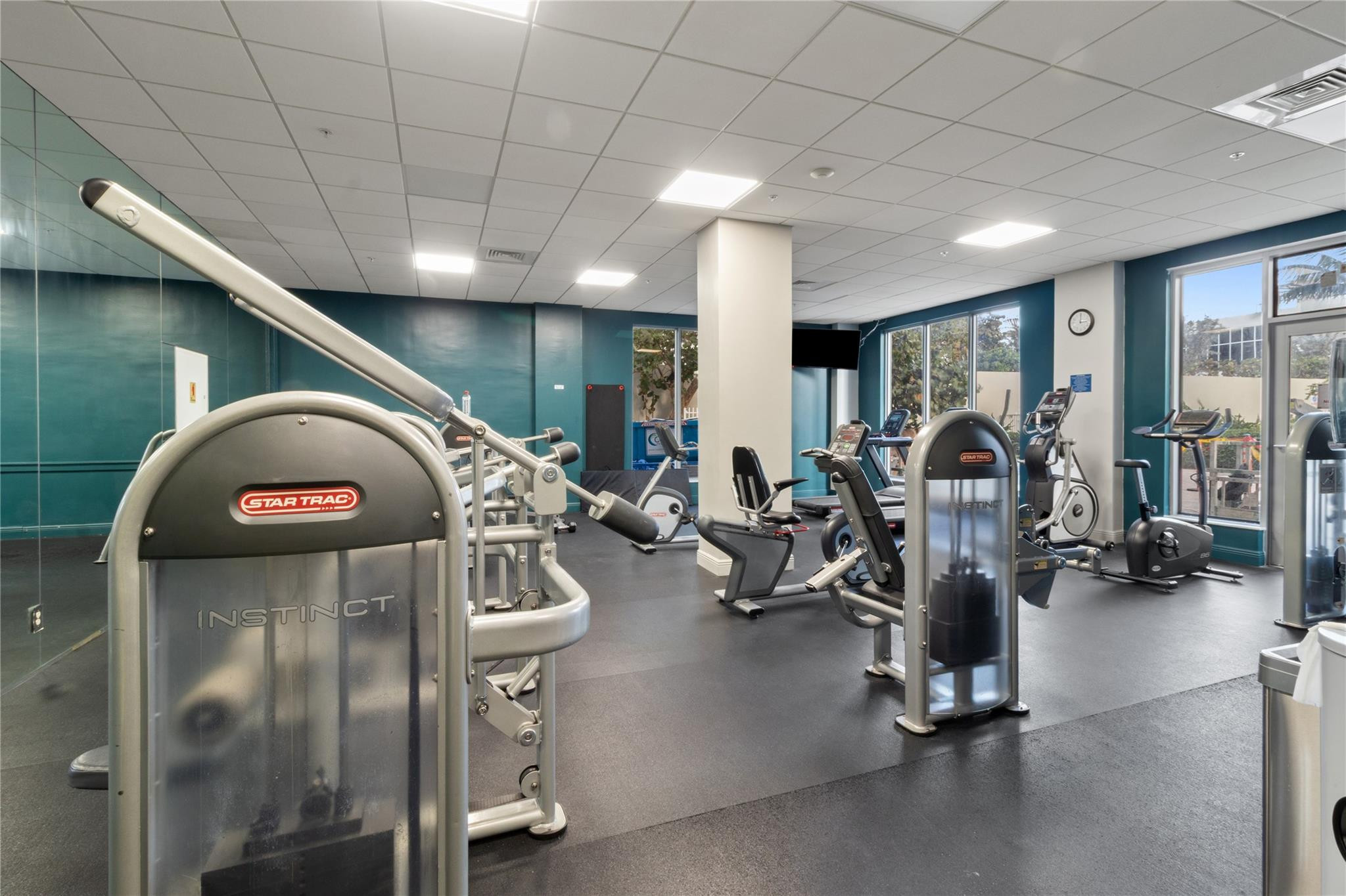 4001 S Ocean Drive 14g