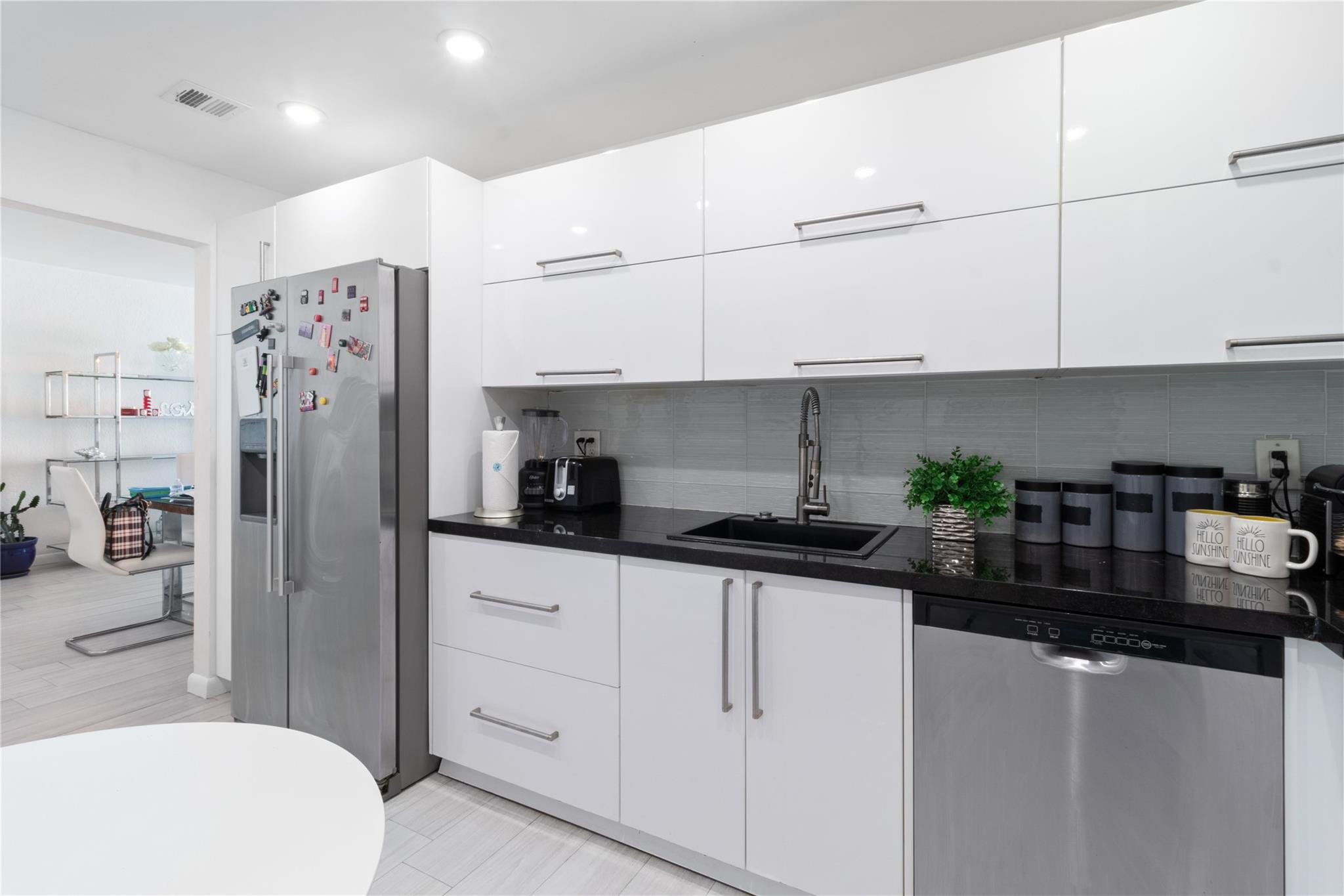 4001 S Ocean Drive 14g