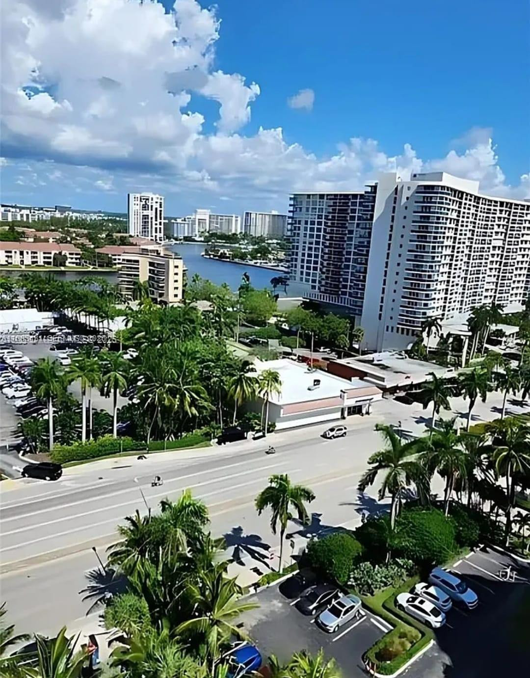 4001 S Ocean Drive 14g