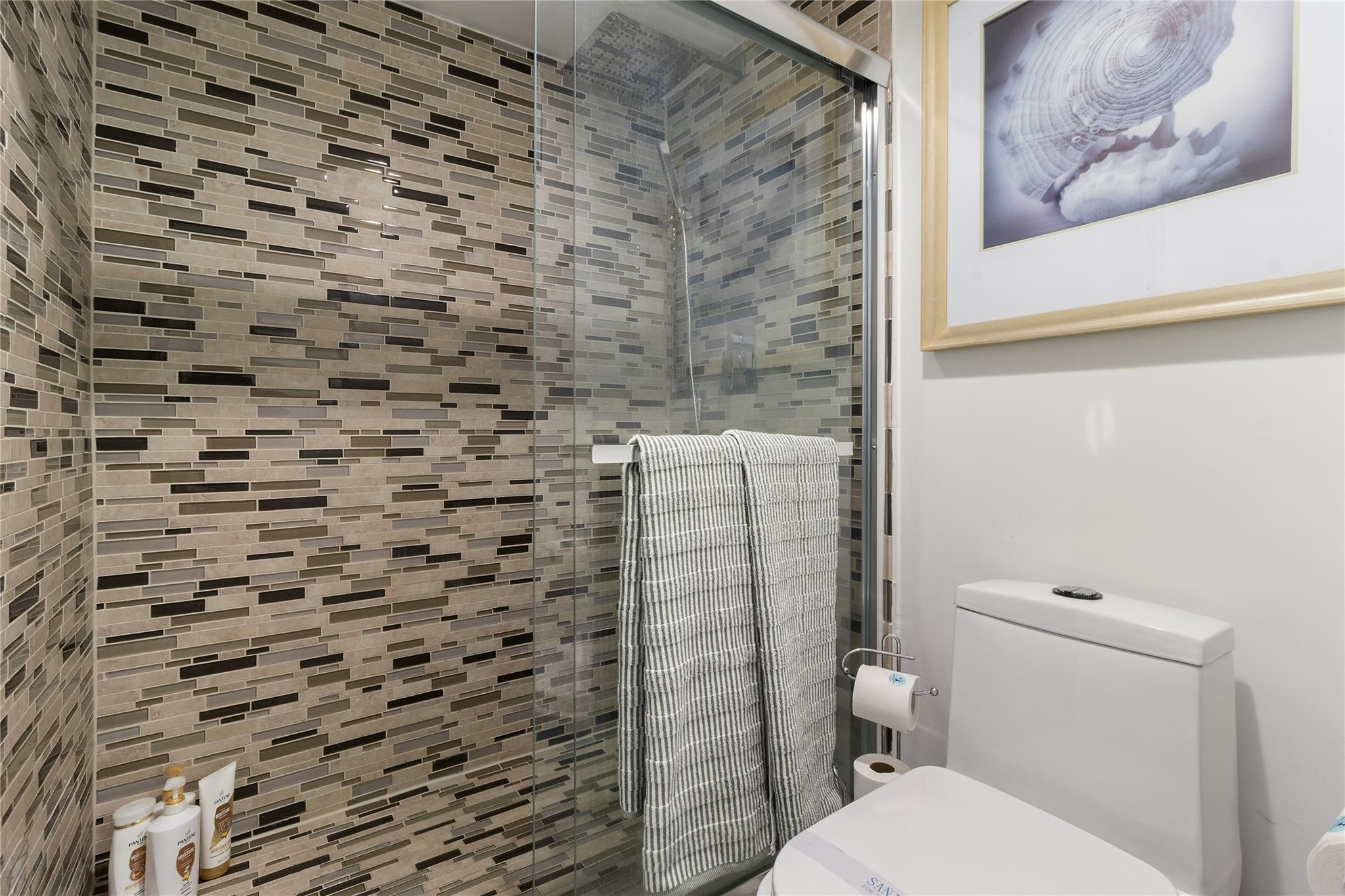 4001 S Ocean Drive 14g