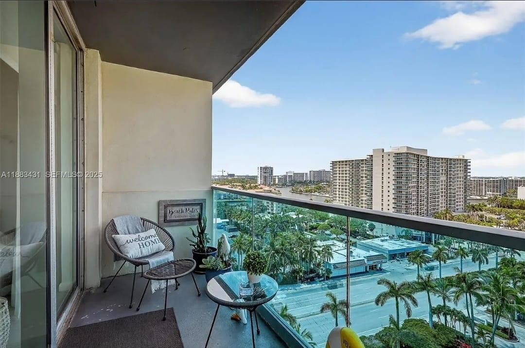 4001 S Ocean Drive 14g