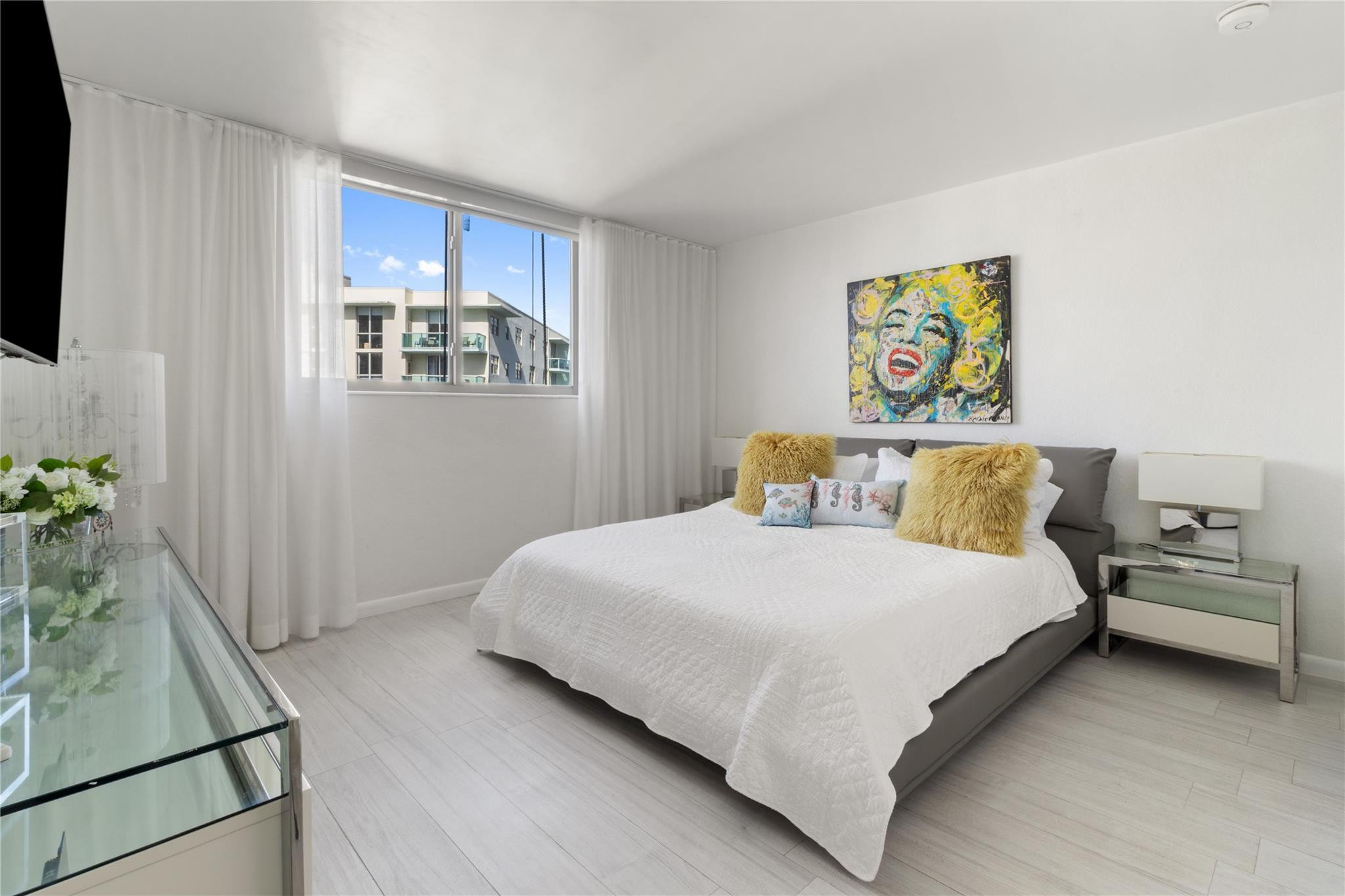 4001 S Ocean Drive 14g