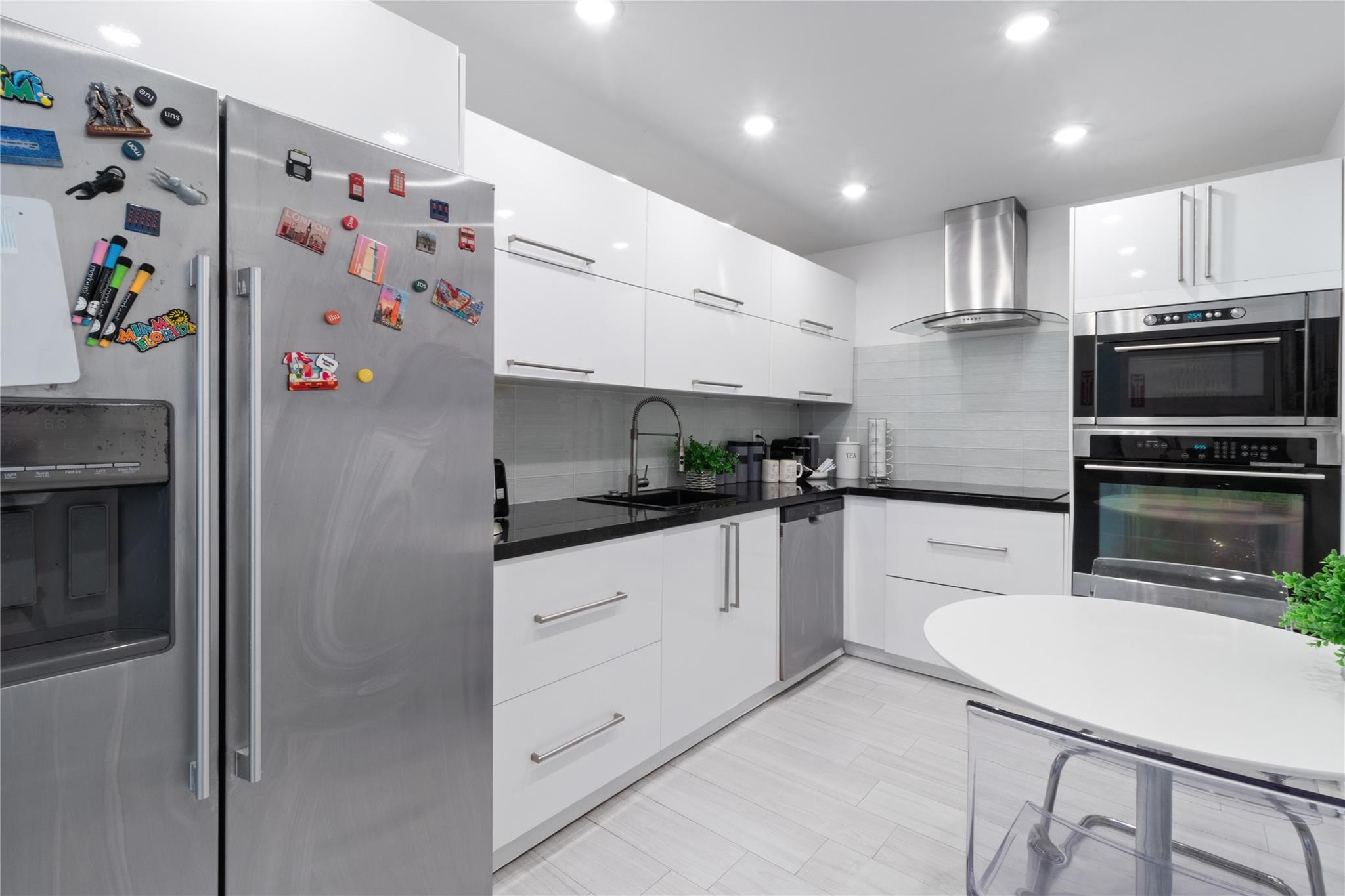 4001 S Ocean Drive 14g