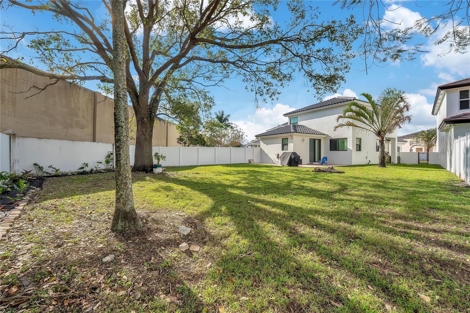 6992 SW 148th Lane