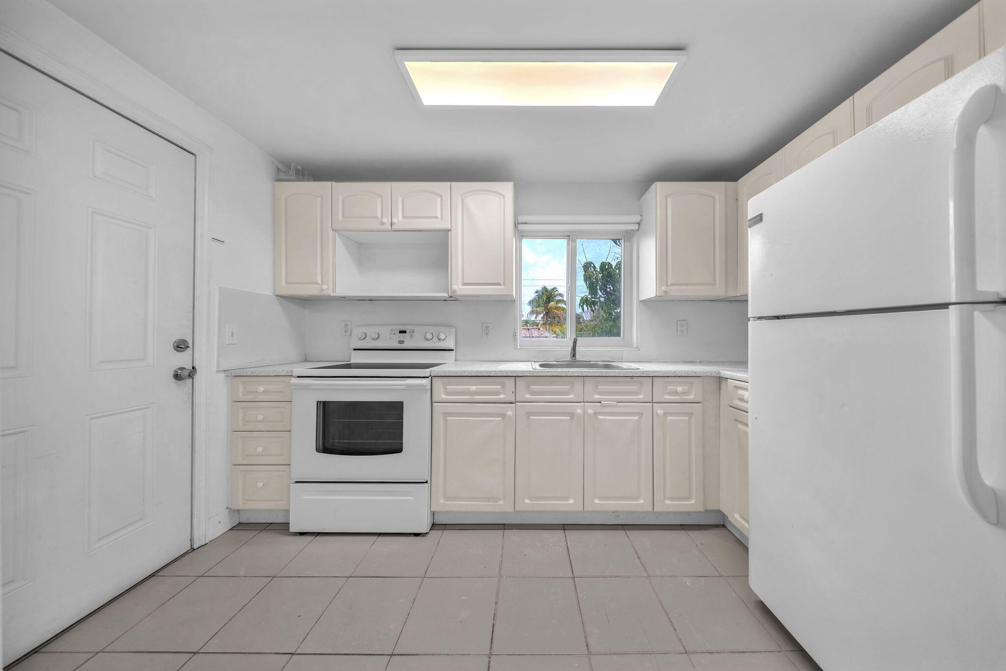 1853 SW 17th Street 2