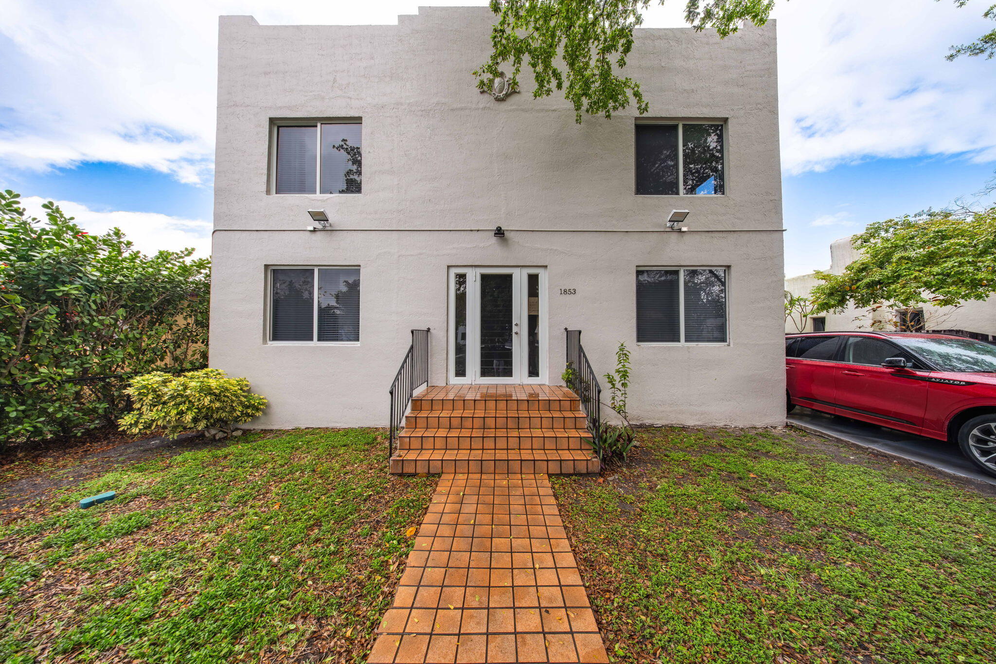 1853 SW 17th Street 2