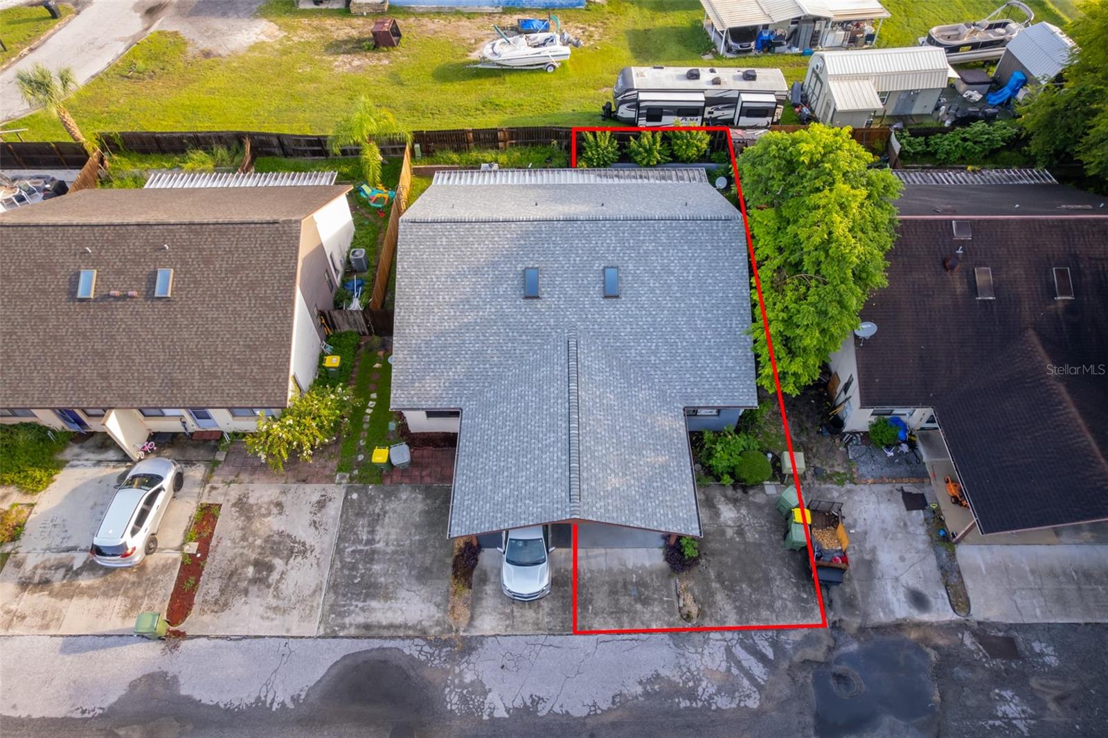 1306 VINE ST