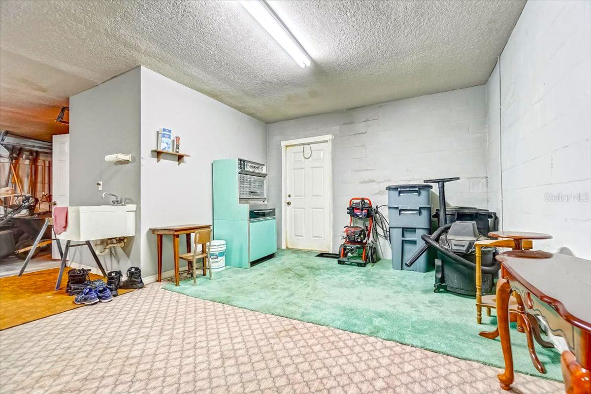 13317 RAINBOW LN