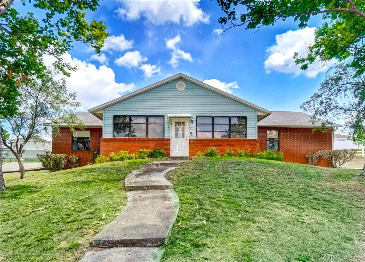 13317 RAINBOW LN