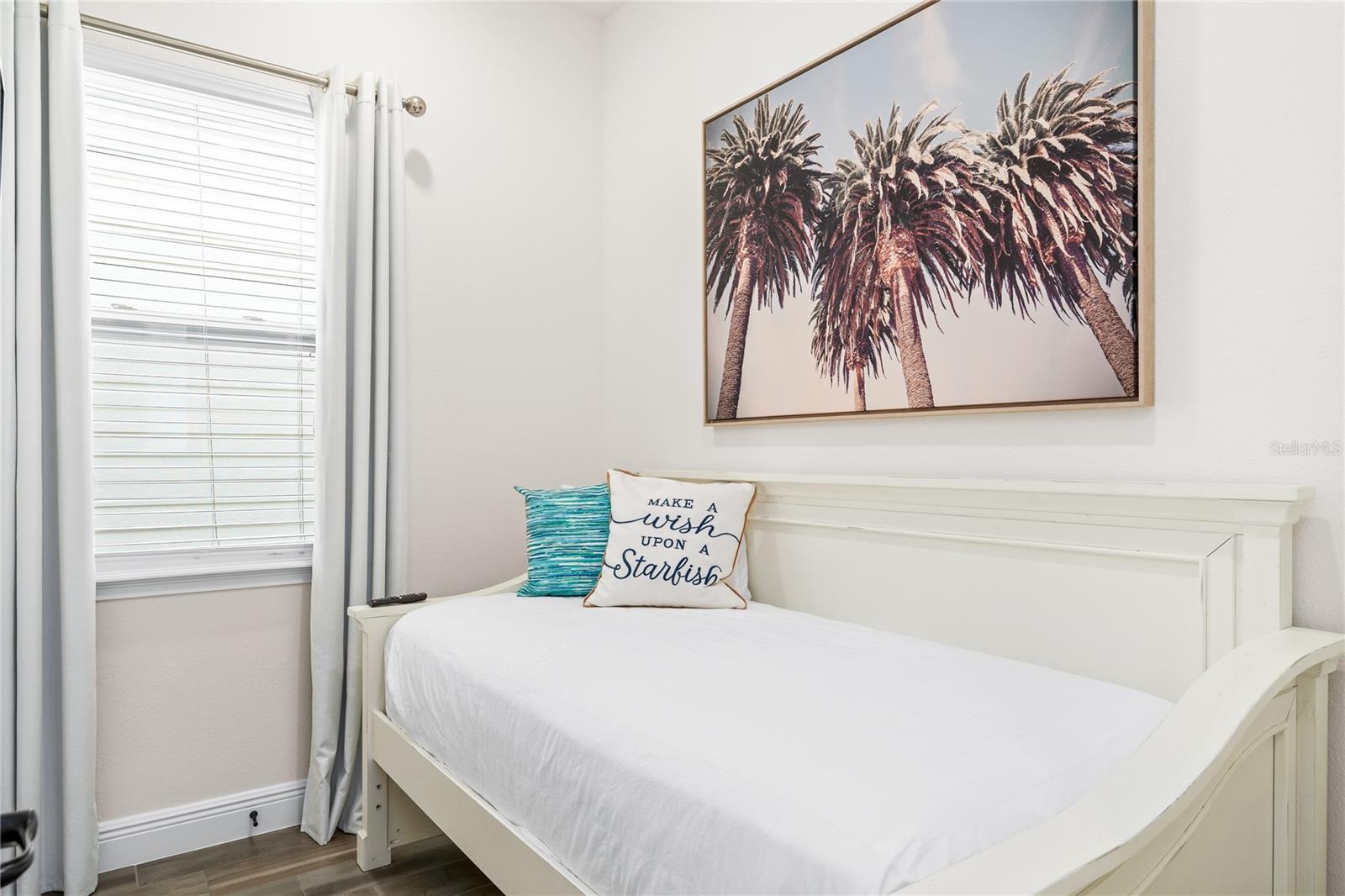 8040 SANDY TOES WAY
