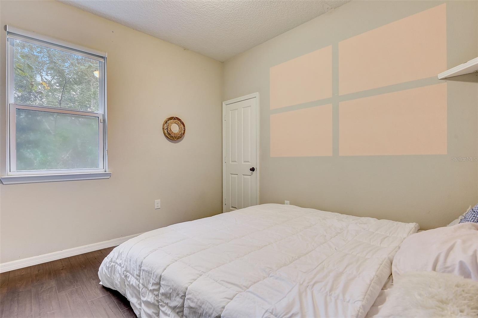 8013 BOWERY DR