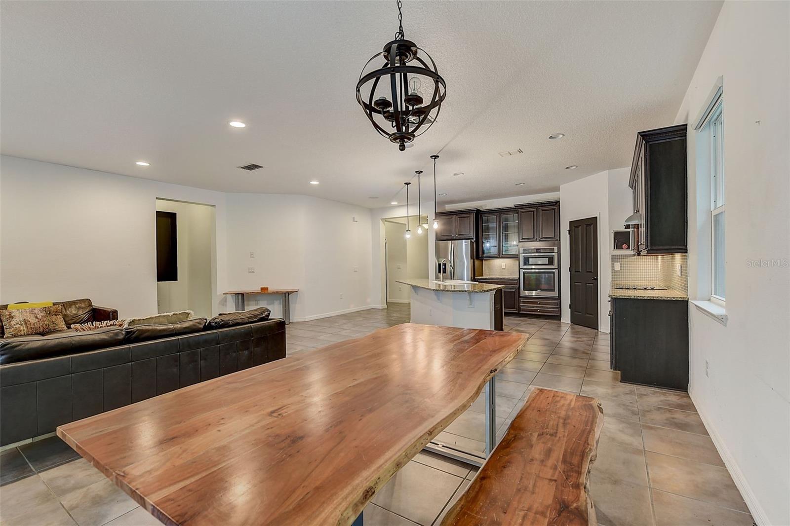 8013 BOWERY DR