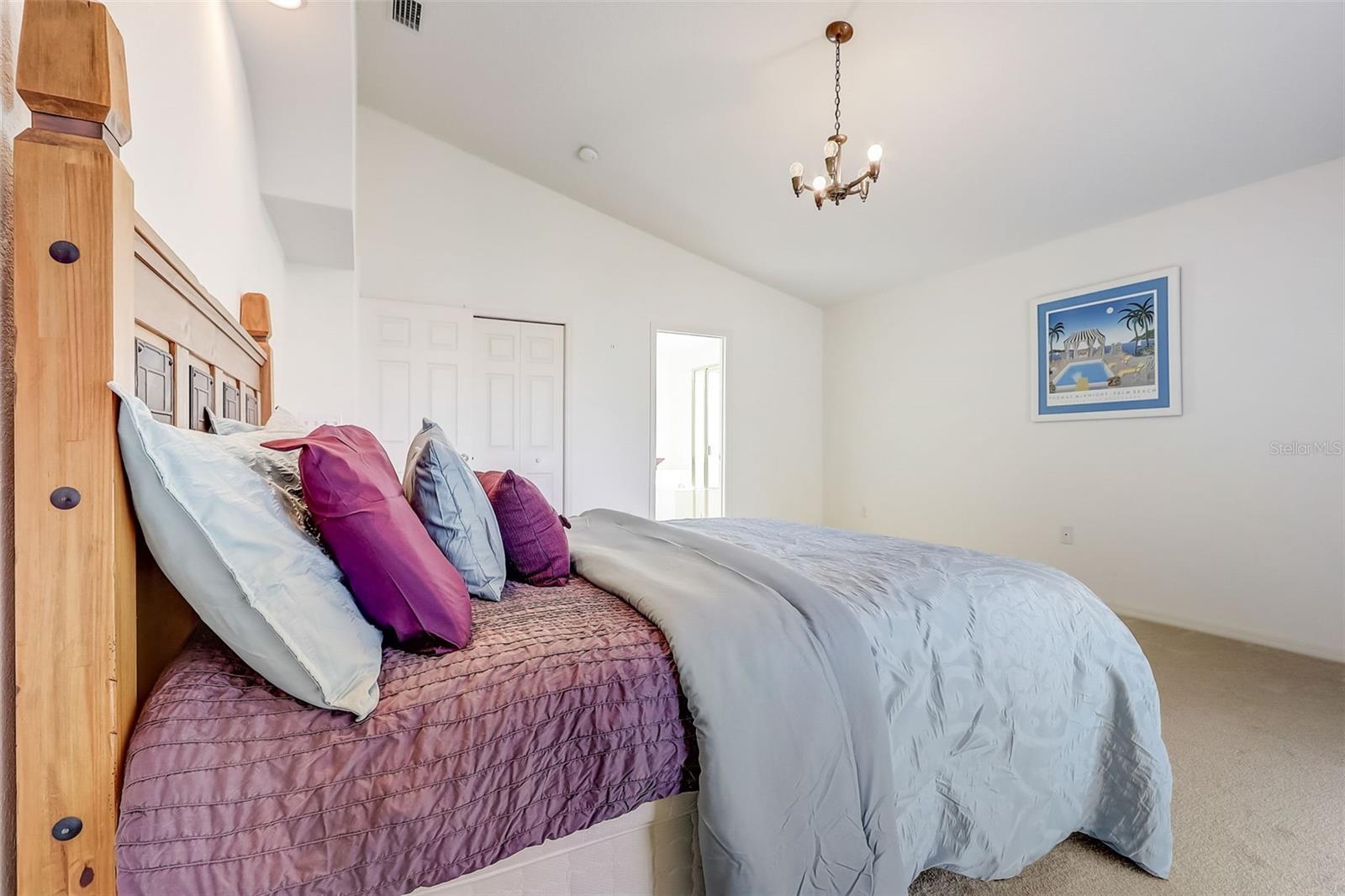 658 SIERRA CIR