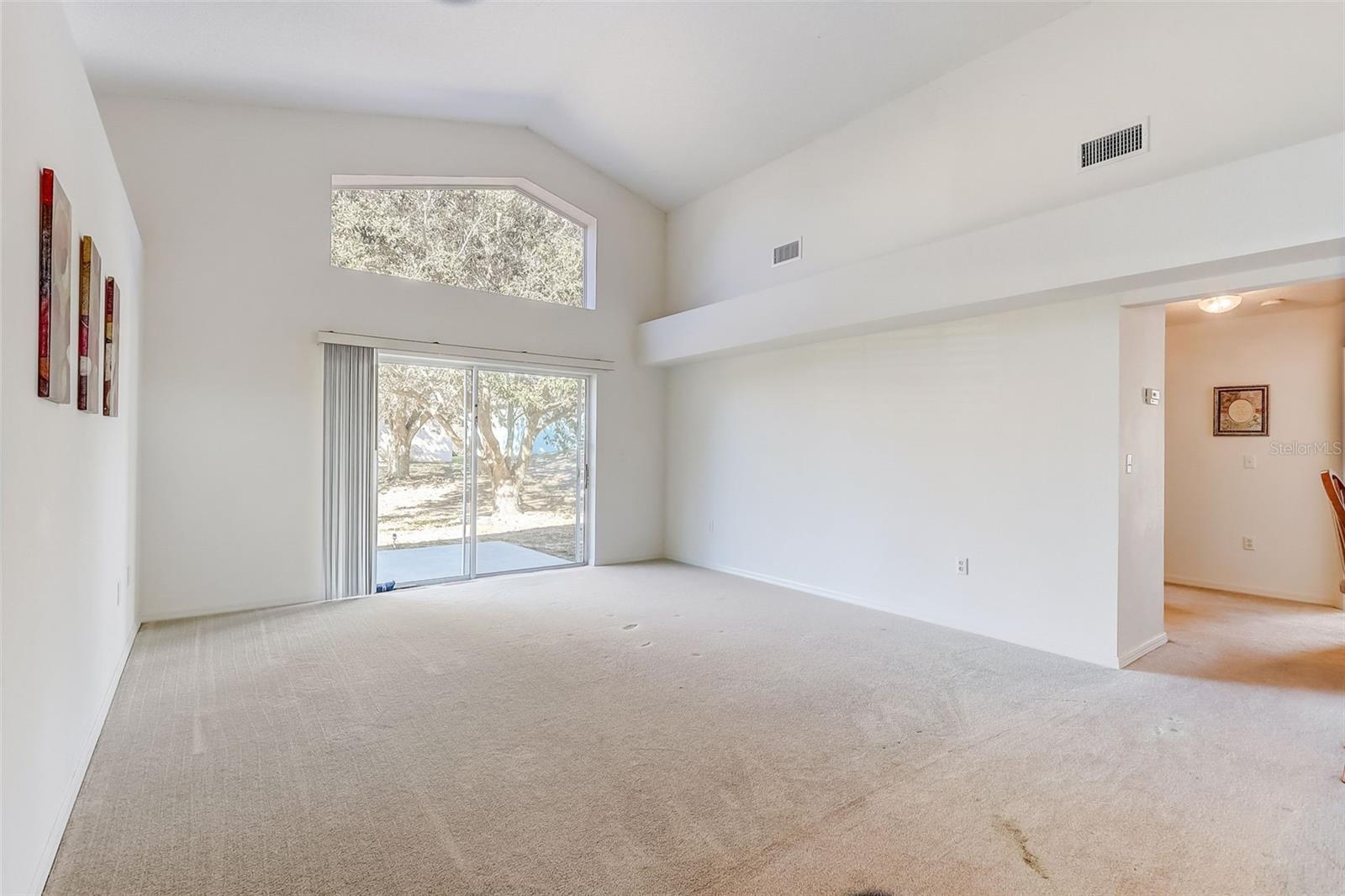 658 SIERRA CIR