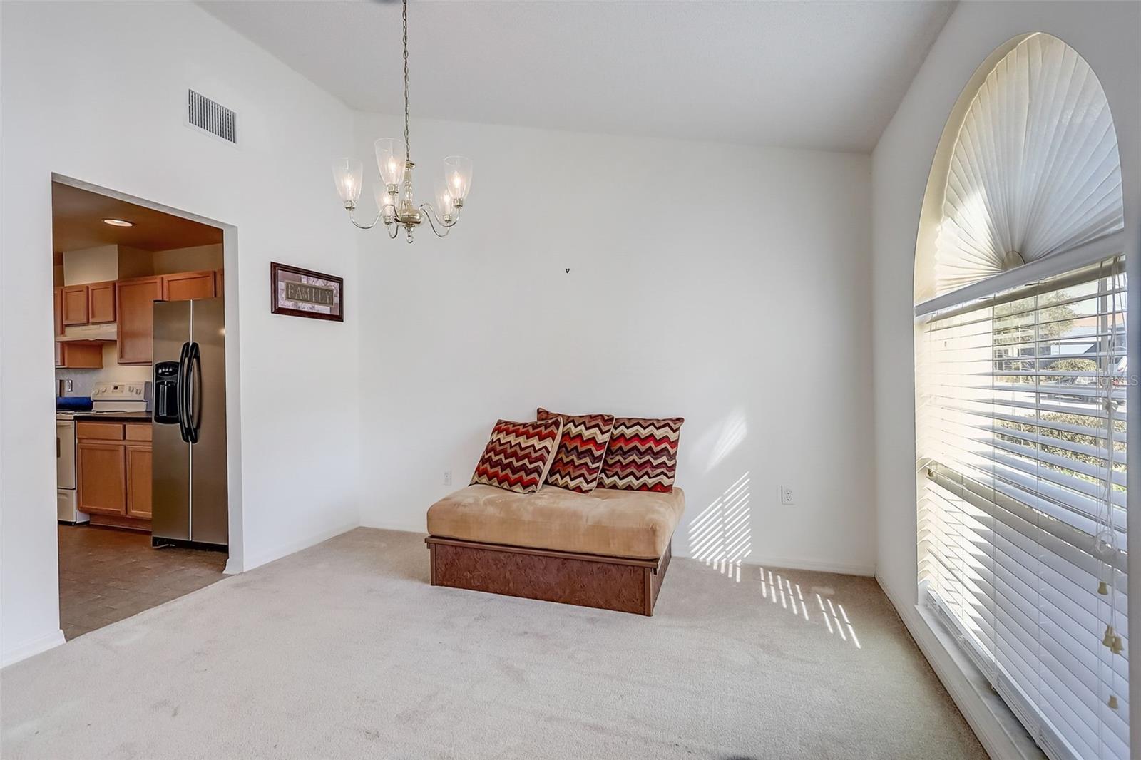 658 SIERRA CIR