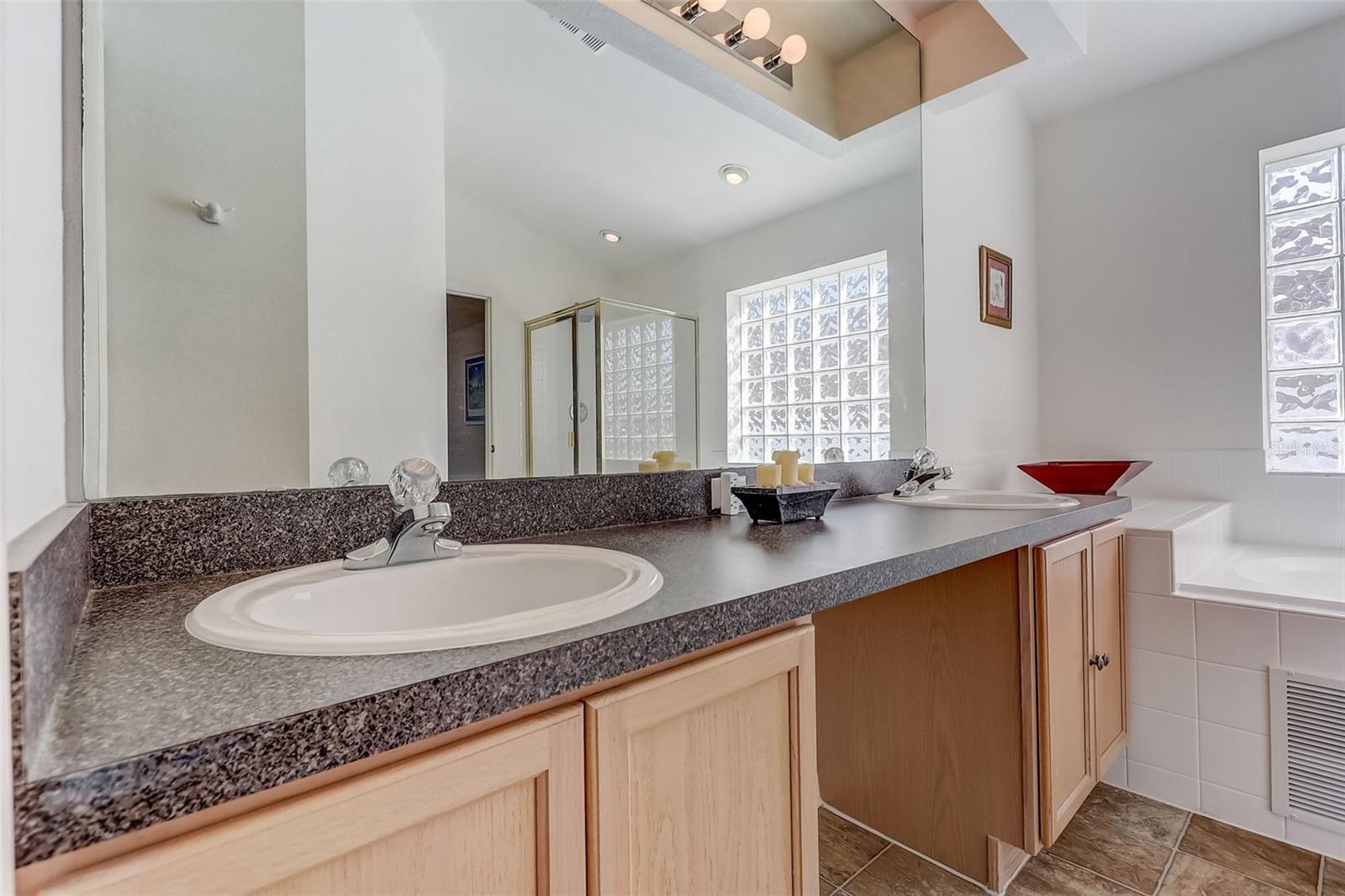 658 SIERRA CIR