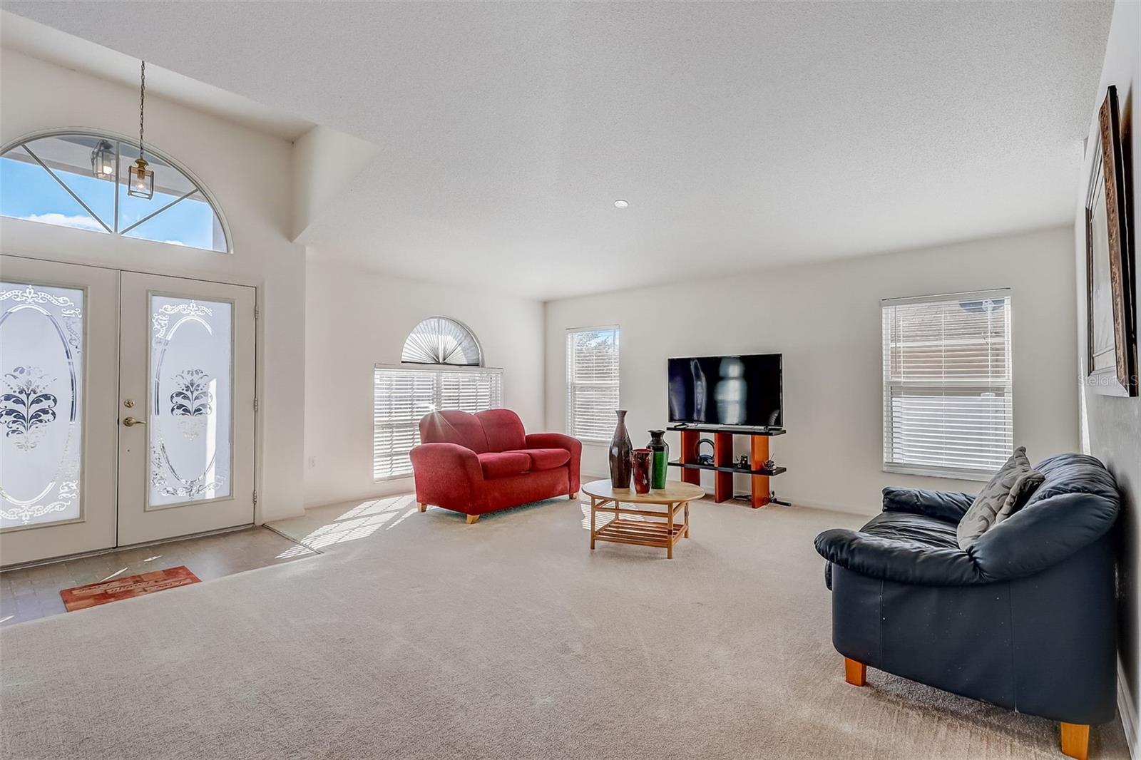 658 SIERRA CIR