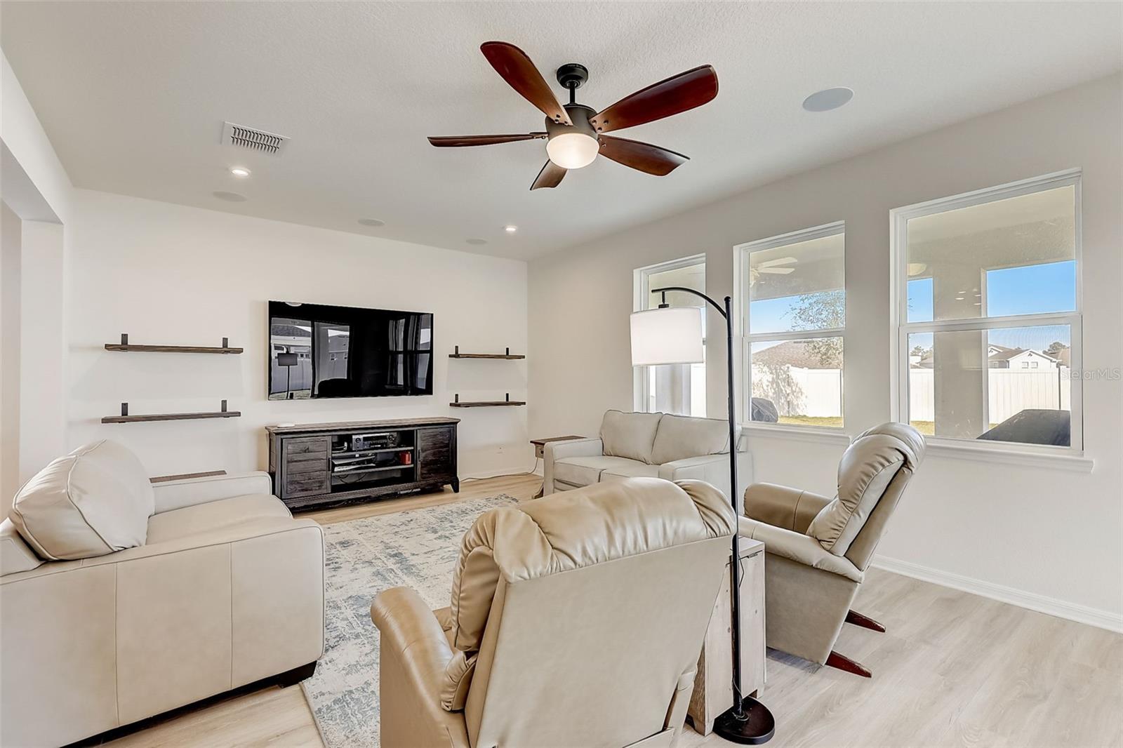 1684 HAMLIN RIDGE RD