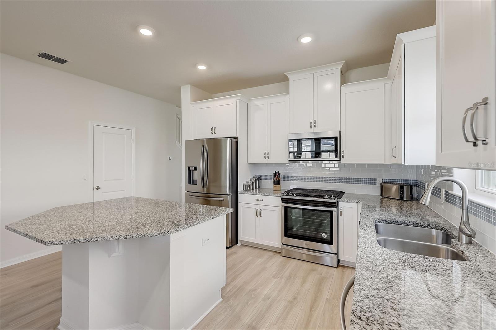 1684 HAMLIN RIDGE RD
