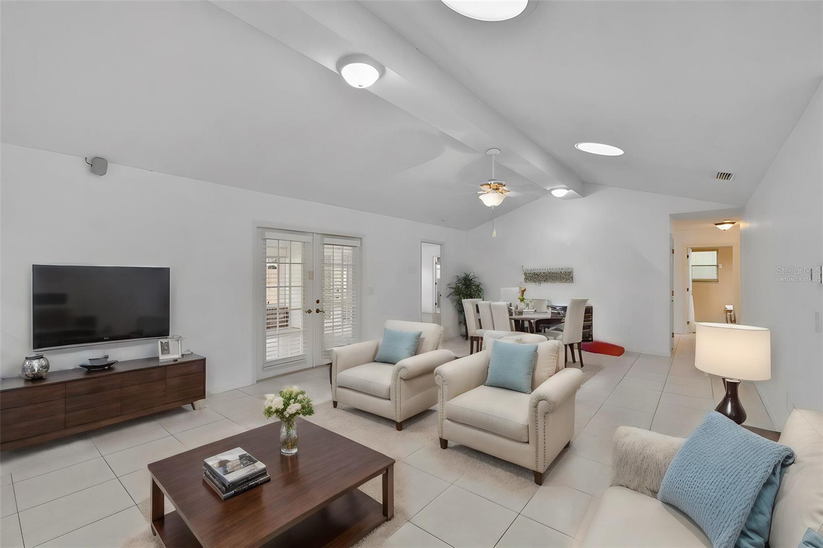 3427 COUNTRY MANOR DR