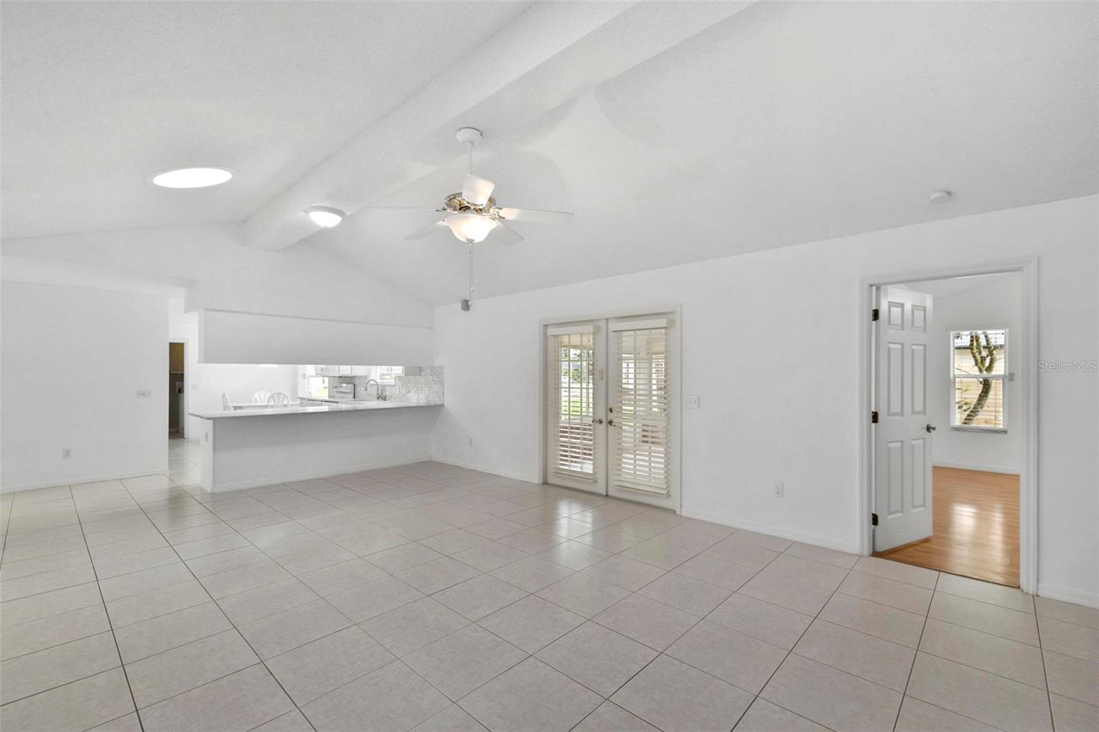 3427 COUNTRY MANOR DR