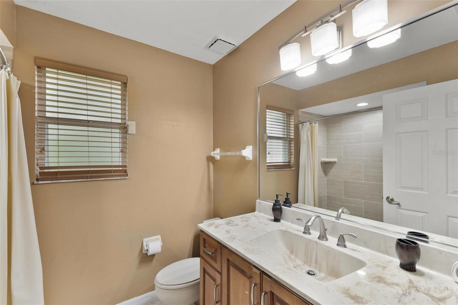 3427 COUNTRY MANOR DR