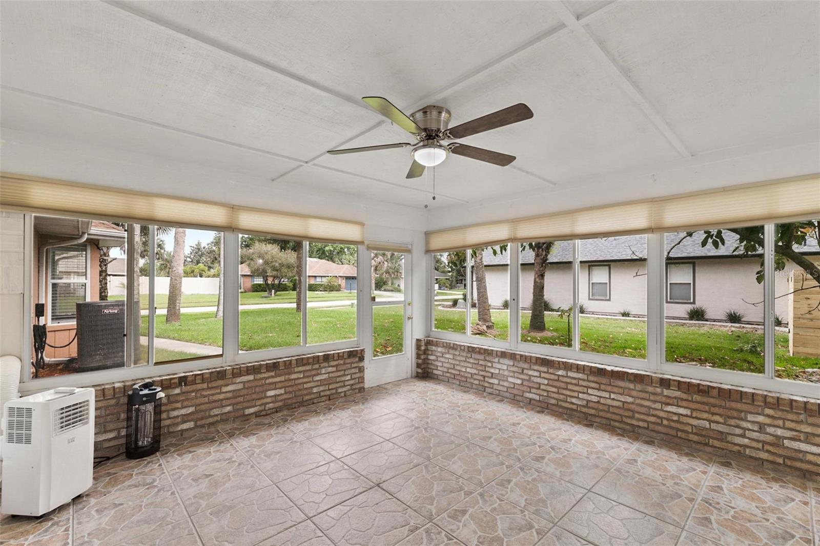 3427 COUNTRY MANOR DR