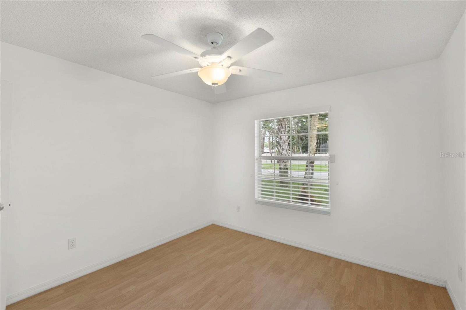 3427 COUNTRY MANOR DR