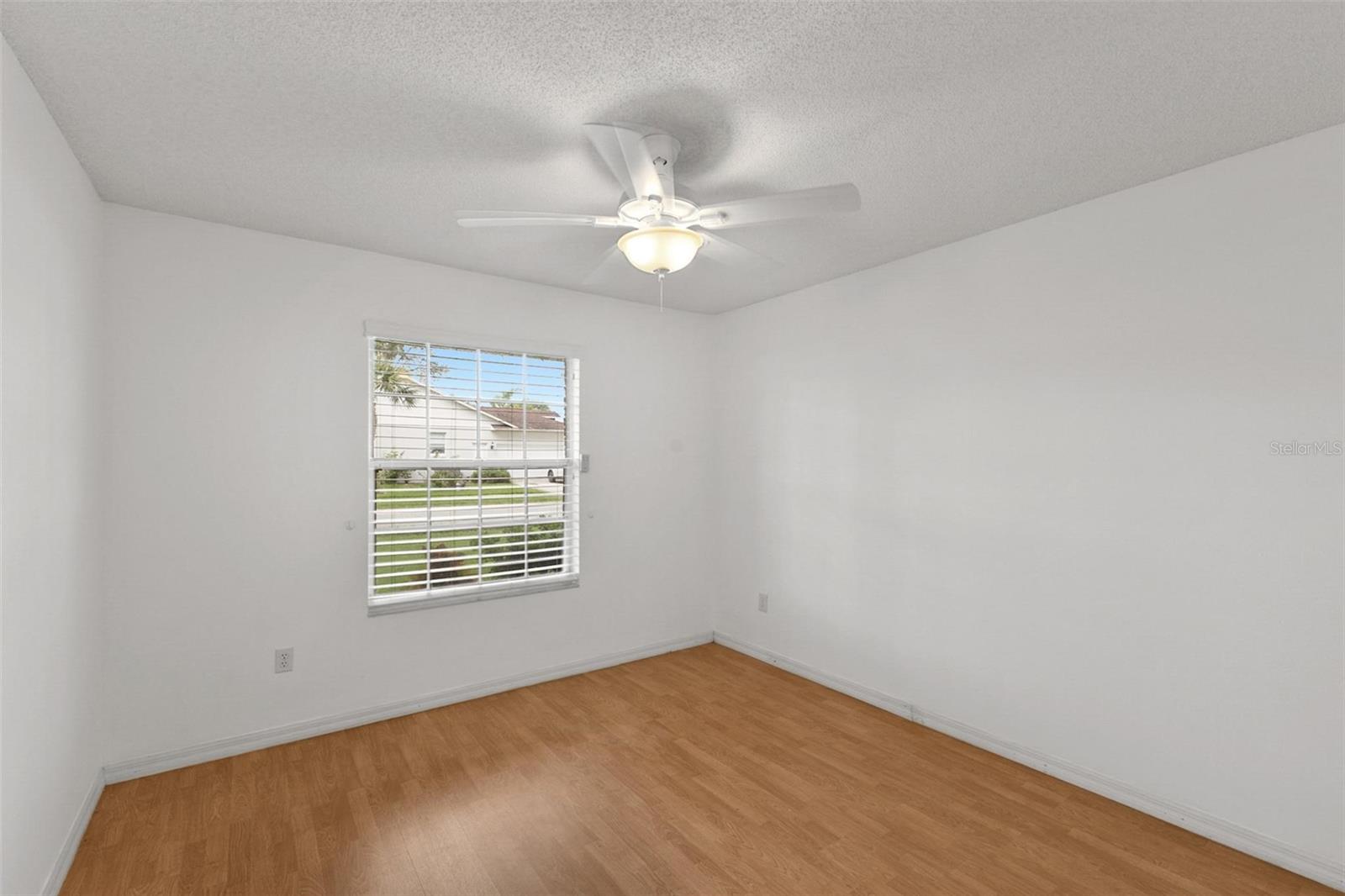 3427 COUNTRY MANOR DR