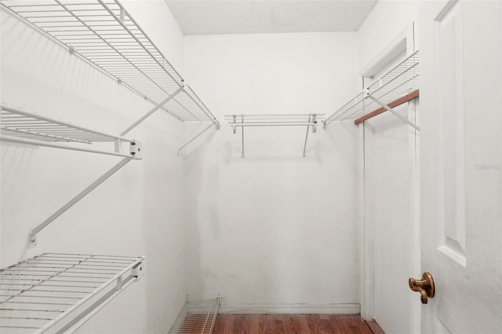 3427 COUNTRY MANOR DR