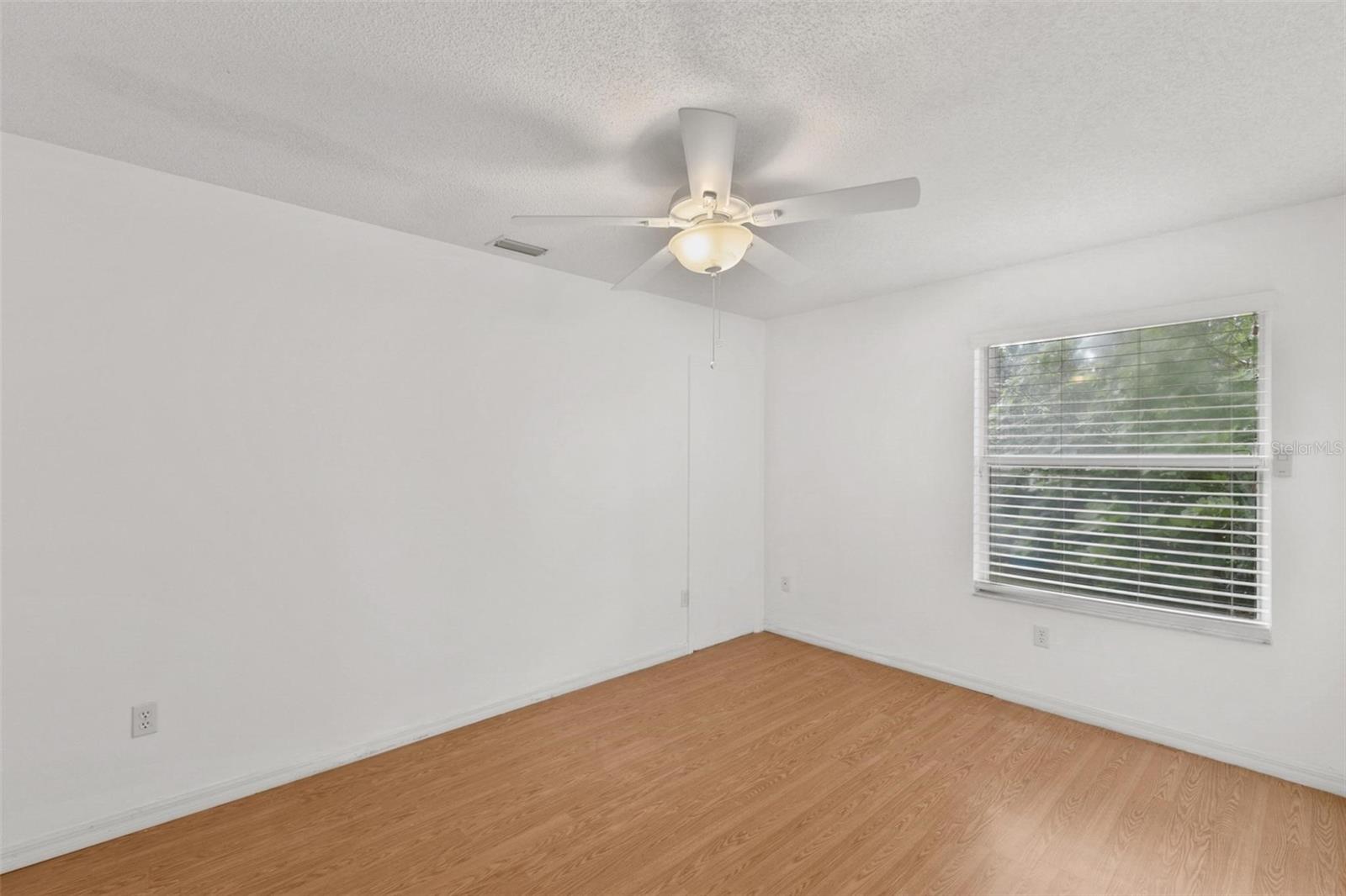 3427 COUNTRY MANOR DR