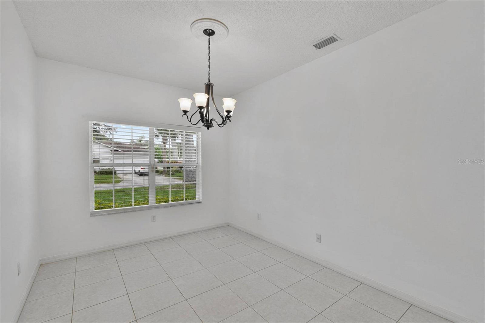 3427 COUNTRY MANOR DR