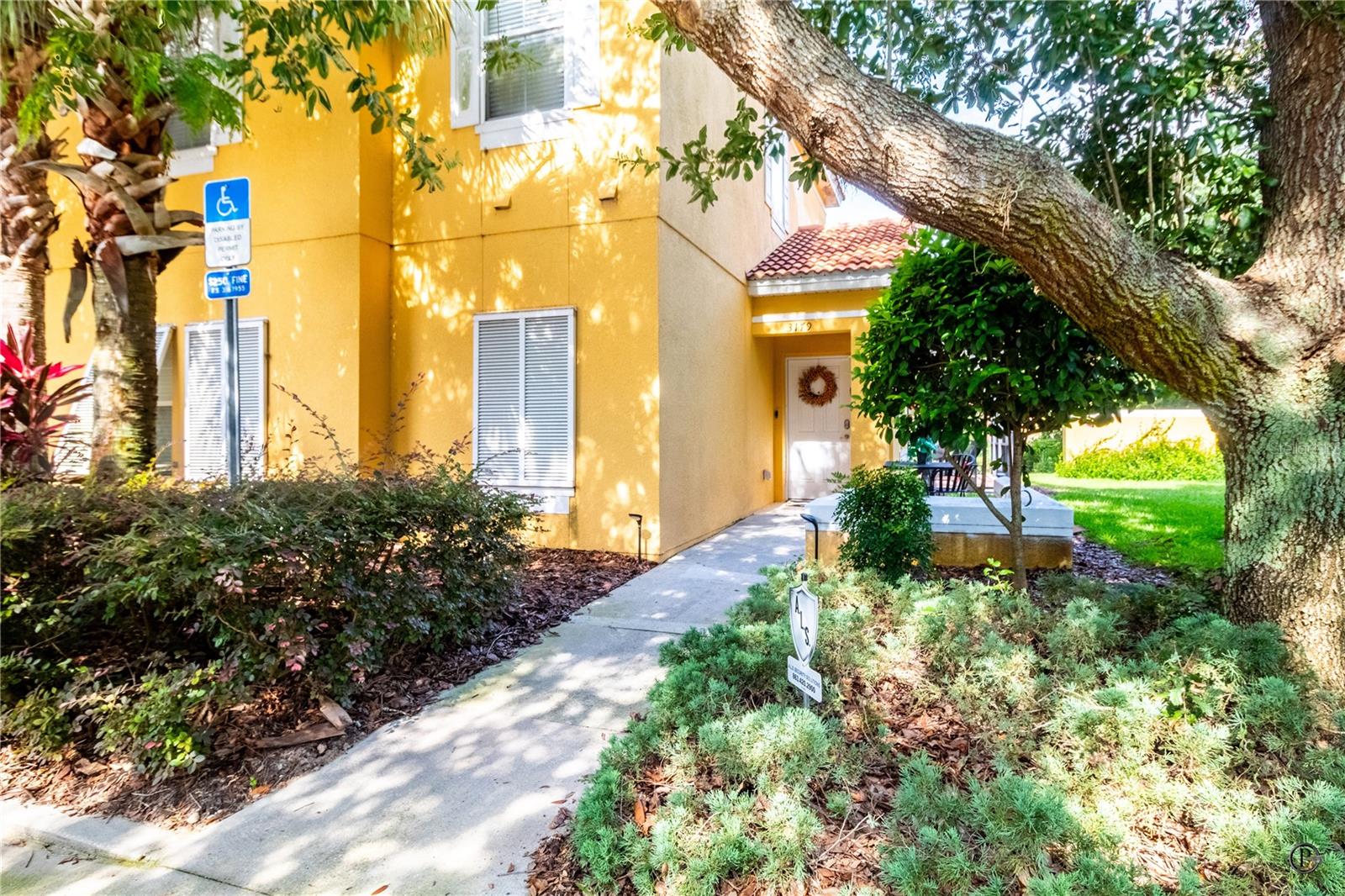 3179 YELLOW LANTANA LN