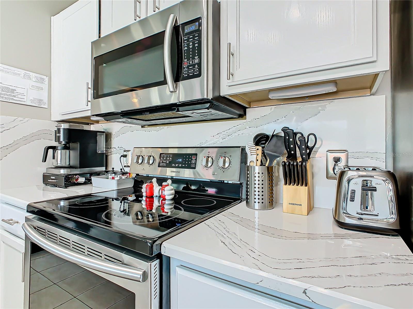 3179 YELLOW LANTANA LN
