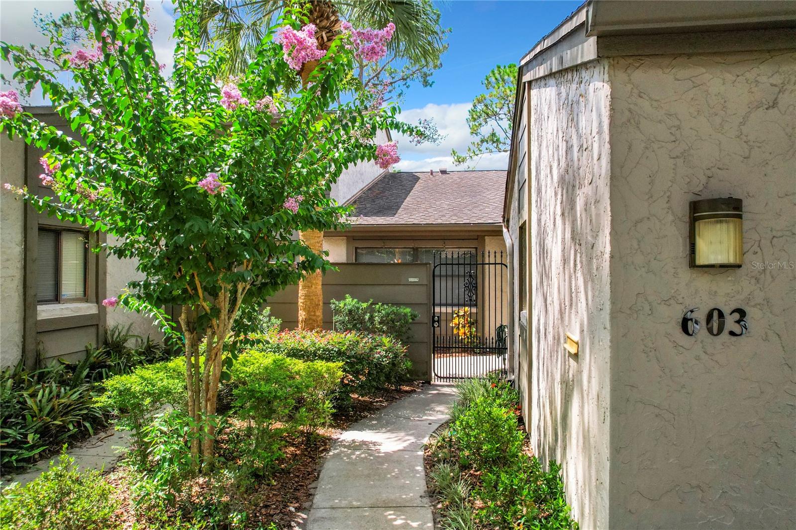 603 WOODRIDGE DR