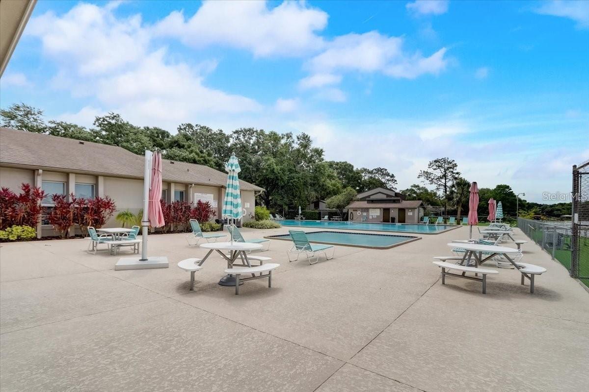 603 WOODRIDGE DR