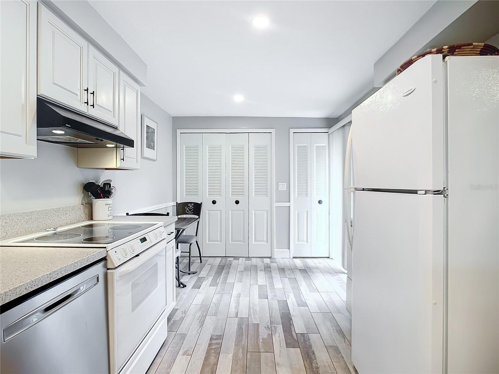 603 WOODRIDGE DR