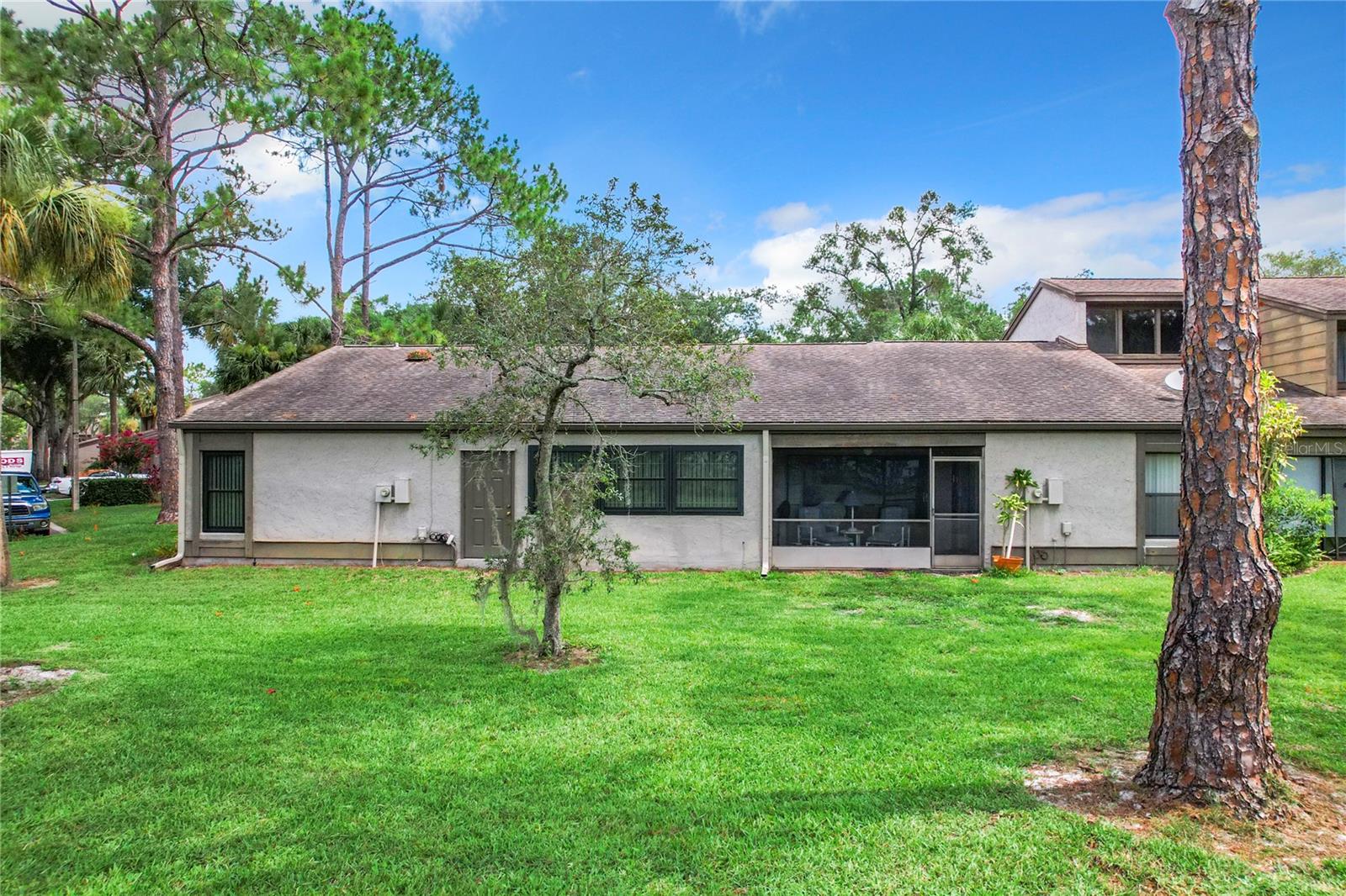 603 WOODRIDGE DR