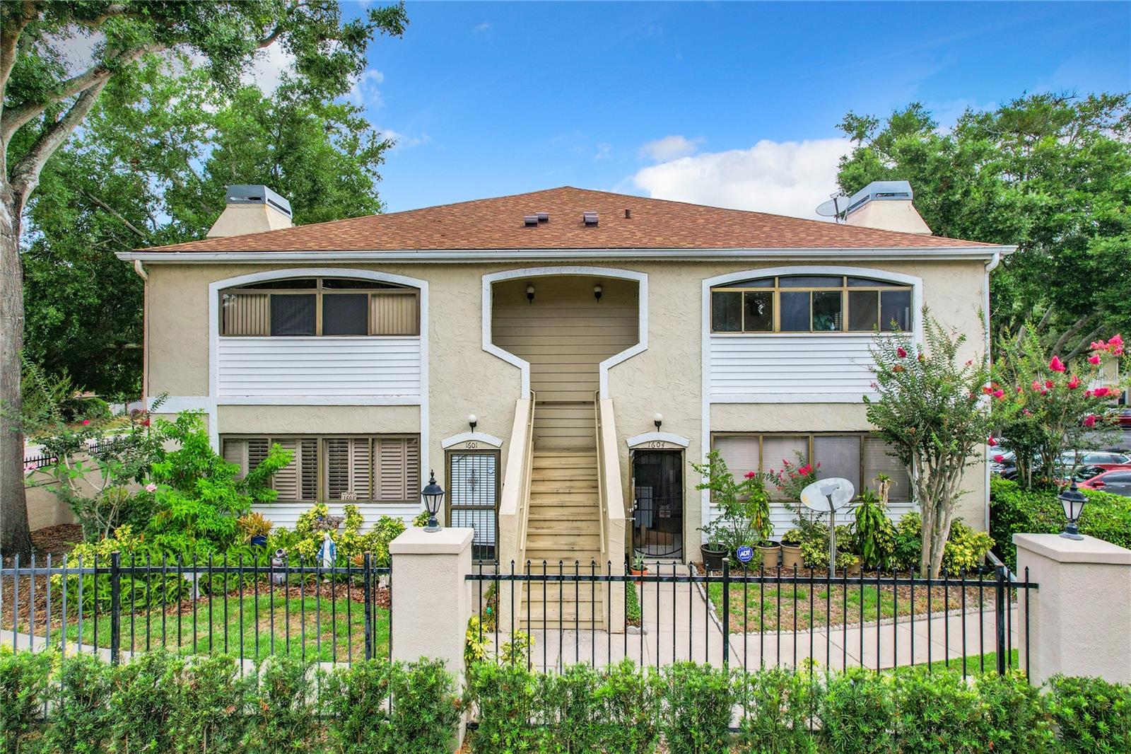 2966 S SEMORAN BLVD #1608