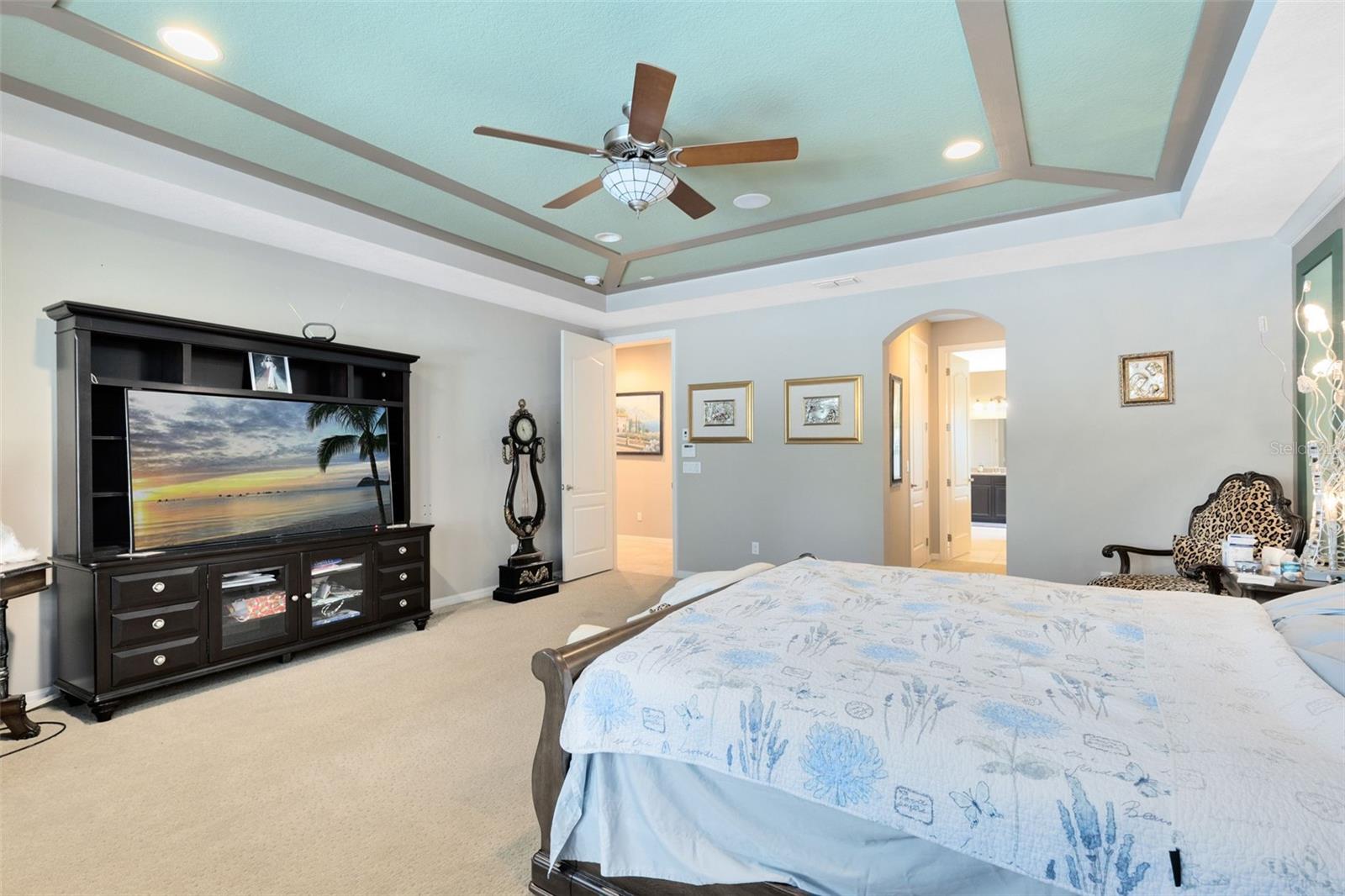 2012 SANDY GARDEN LN