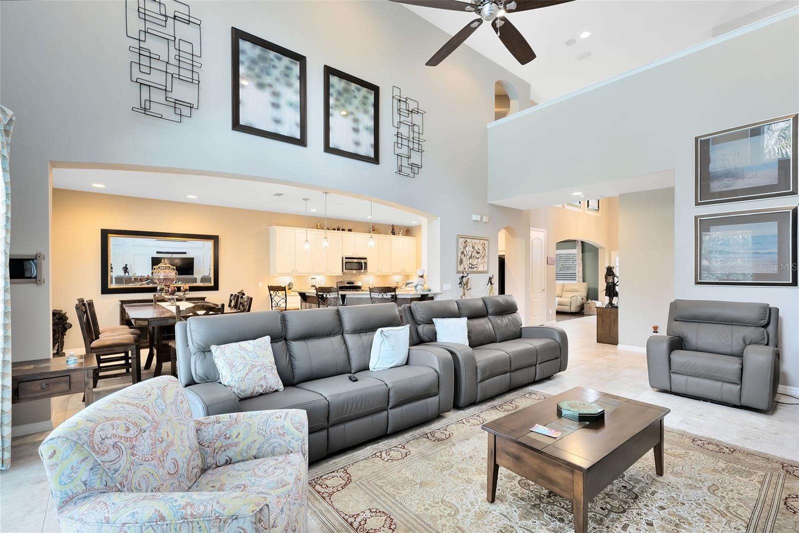 2012 SANDY GARDEN LN