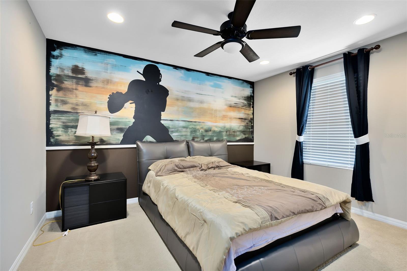 2012 SANDY GARDEN LN