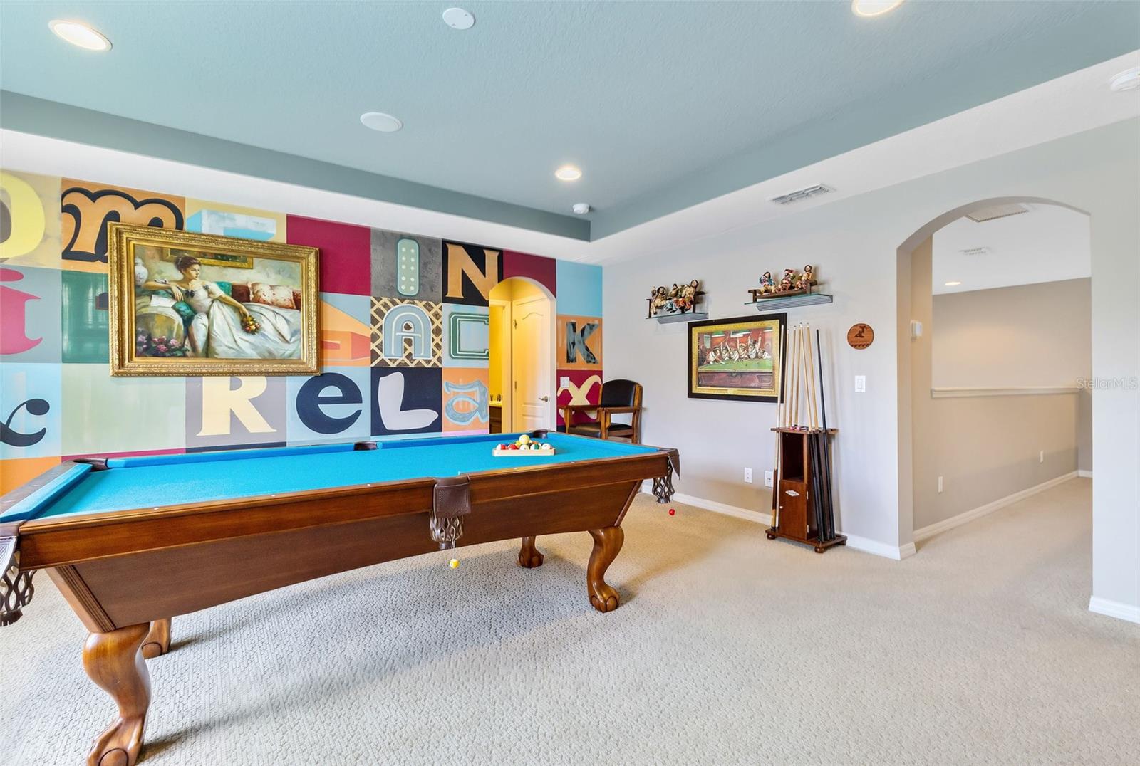 2012 SANDY GARDEN LN