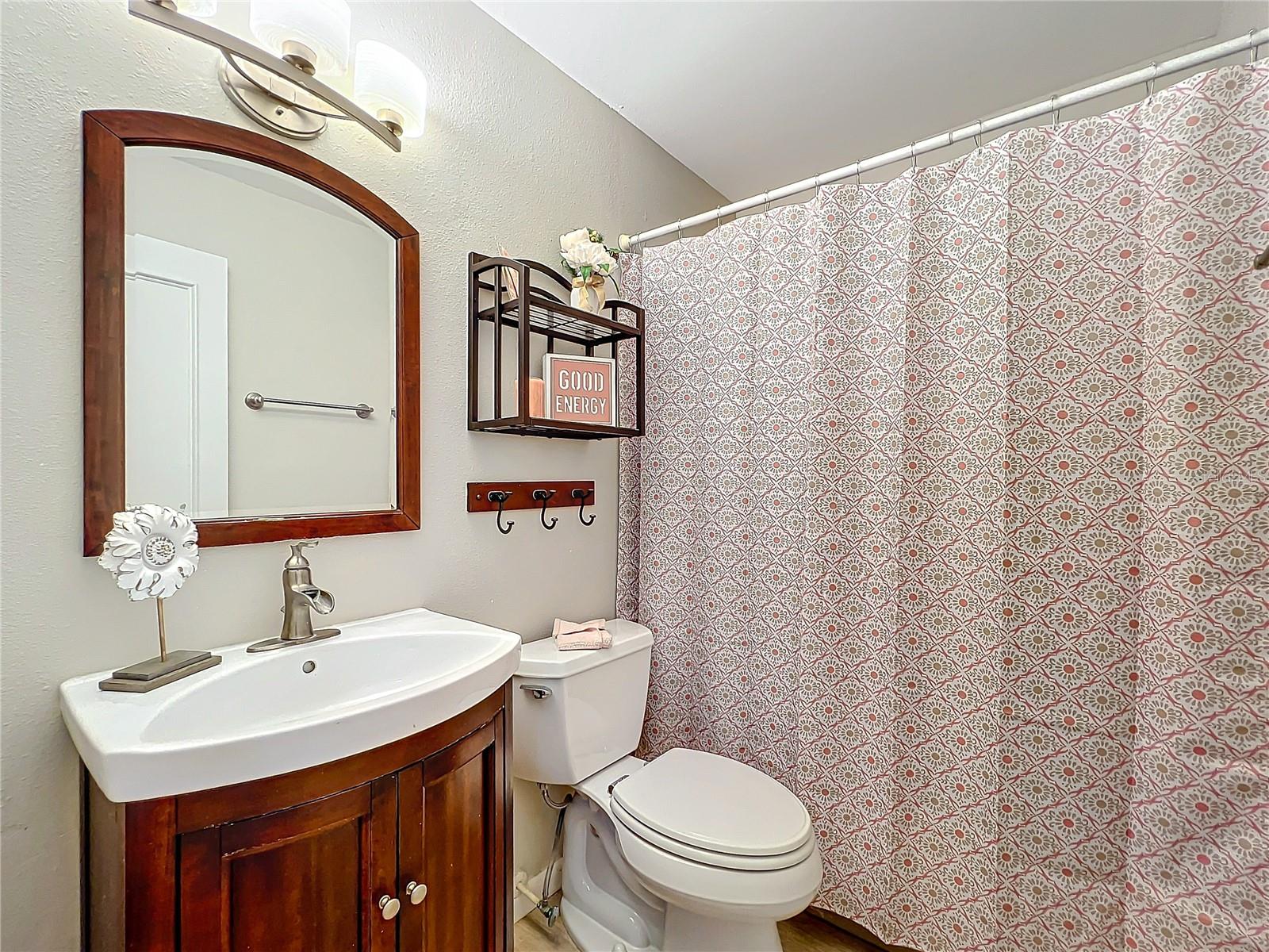600 WOODRIDGE DR