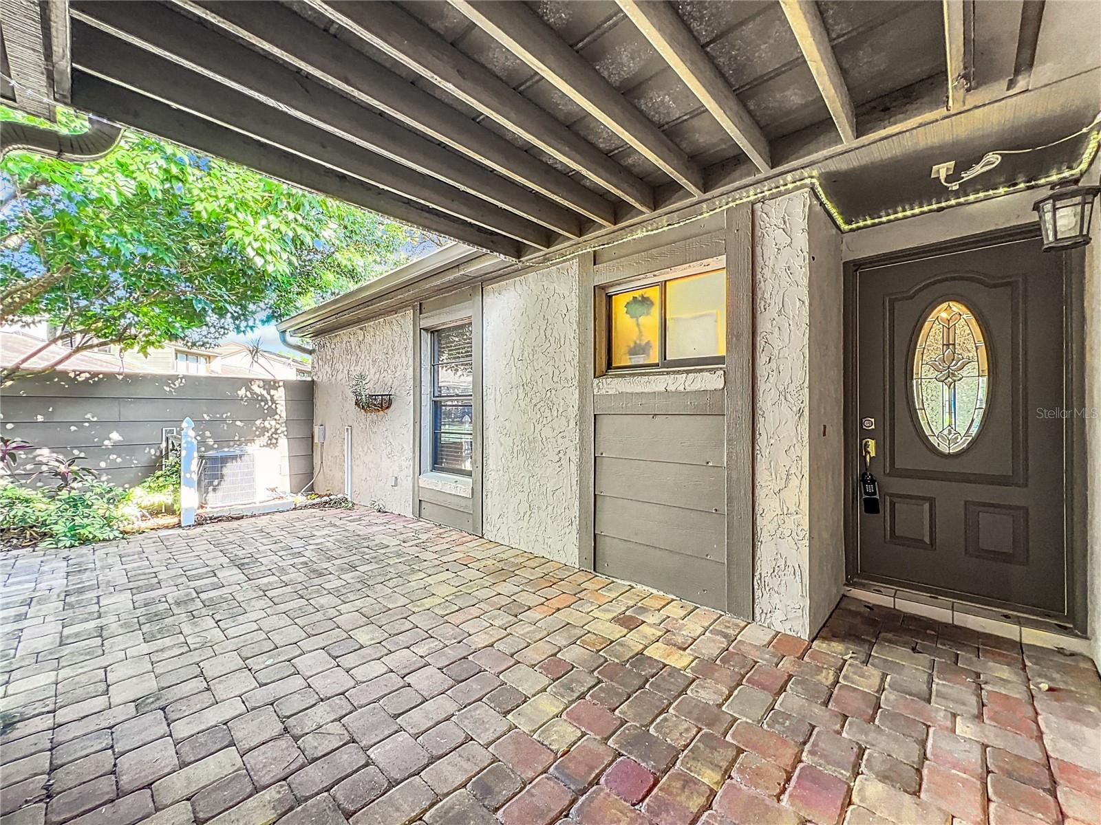 600 WOODRIDGE DR