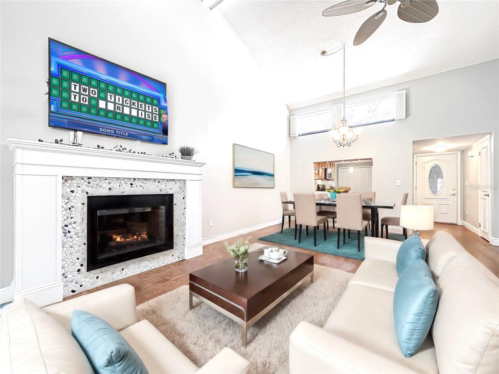 600 WOODRIDGE DR