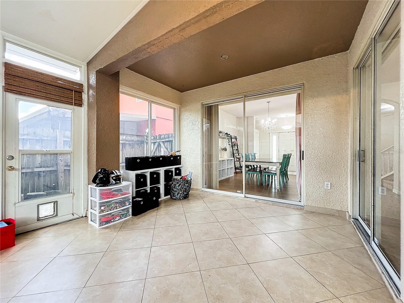 4616 RIVERTON DR