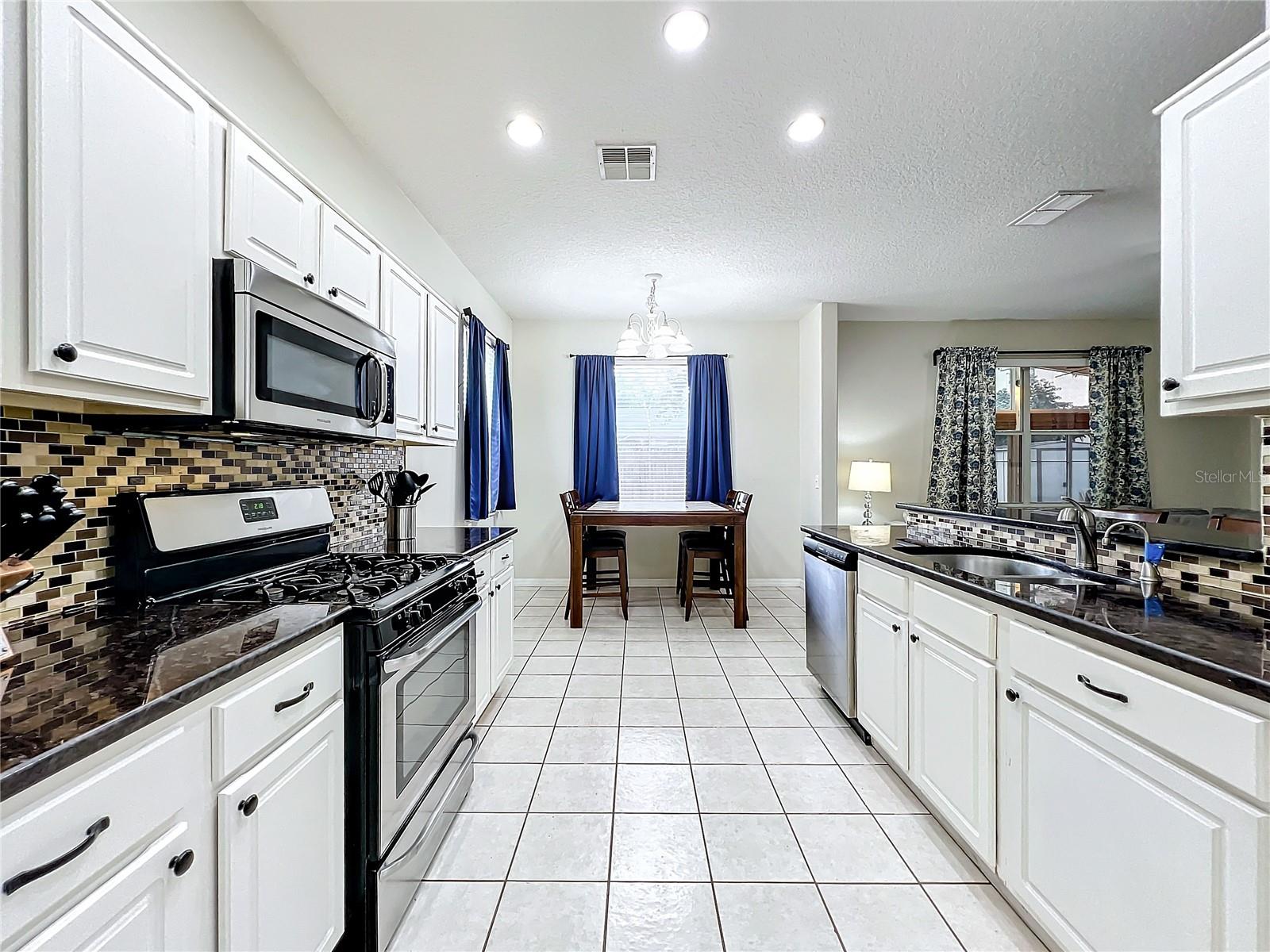4616 RIVERTON DR